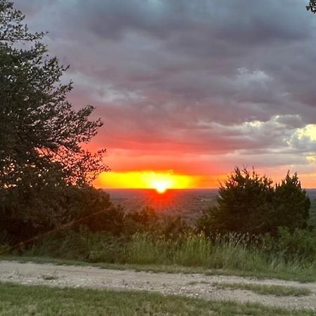 Hill Country Highland'S Bluebonnet Cottage Marble Falls Exteriör bild